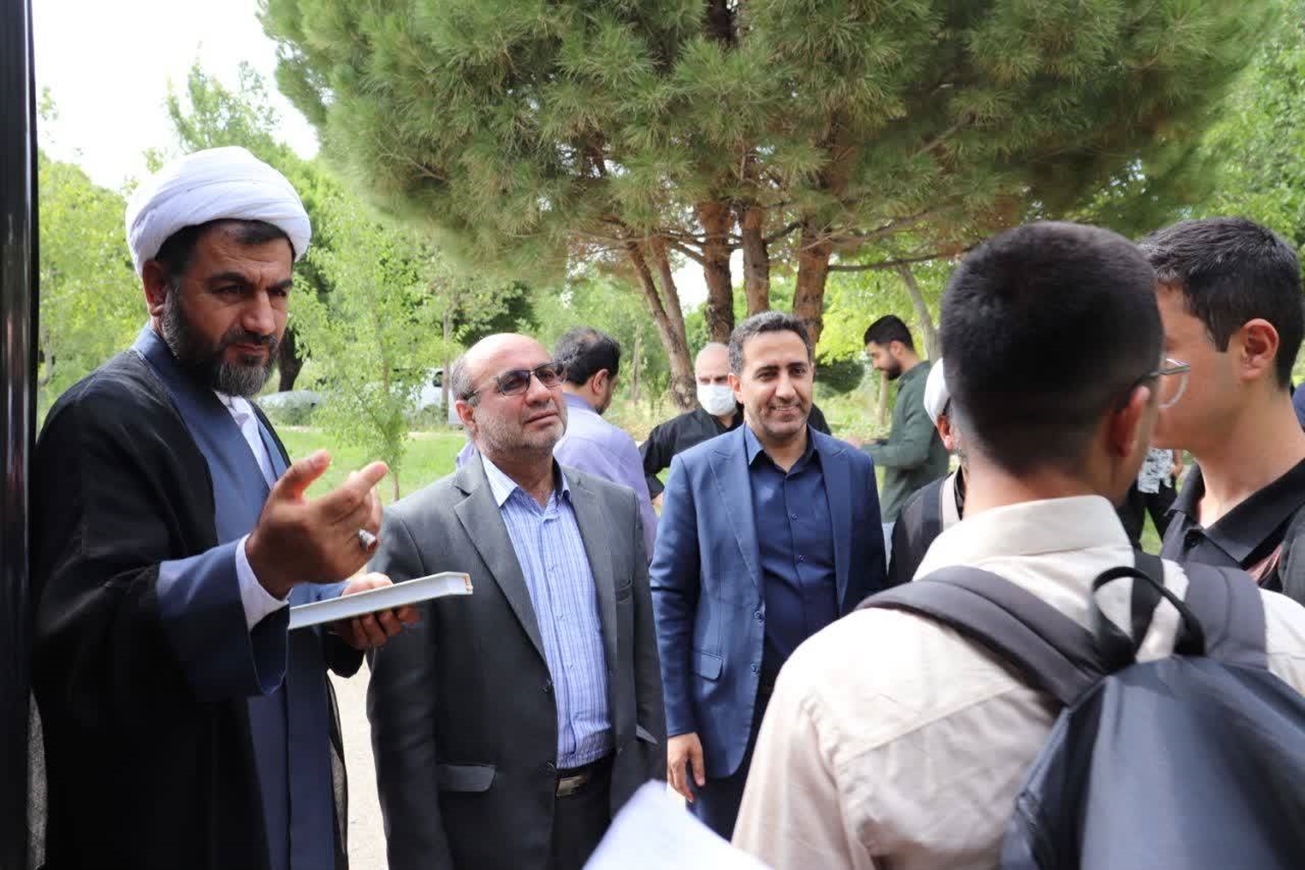 اعزام دانشجویان علوم پزشکی شهرکرد به پیاده‌روی اربعین